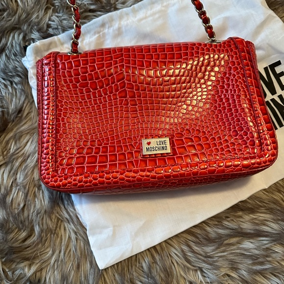 Love Moschino red handbag purse - Picture 8 of 8